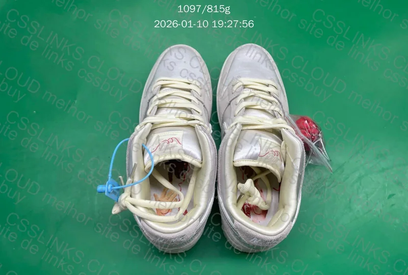 dunk low city of love 3