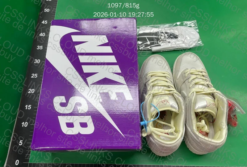 dunk low city of love 8