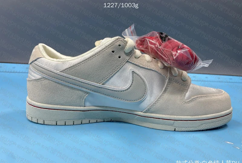Dunk Low City of Love White 2