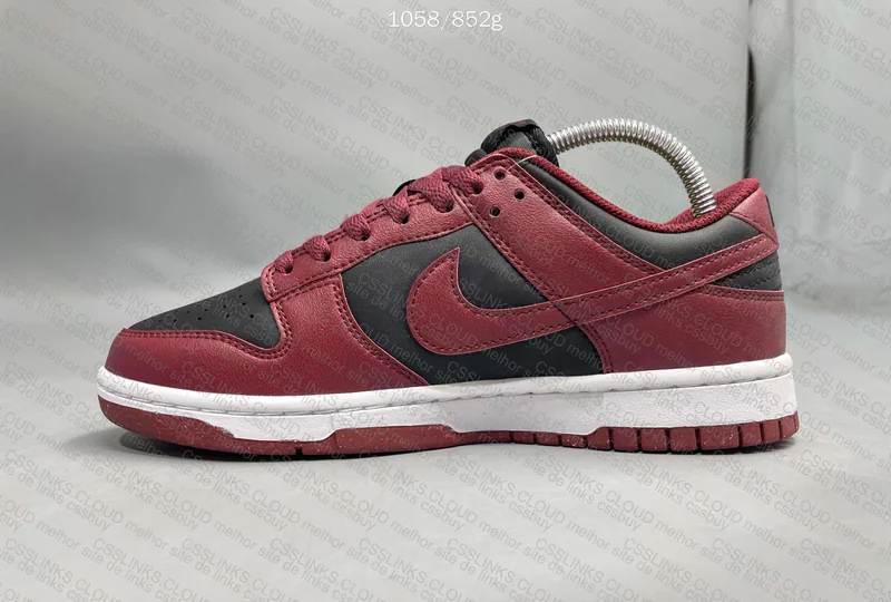 dunk low dark beetroot 4