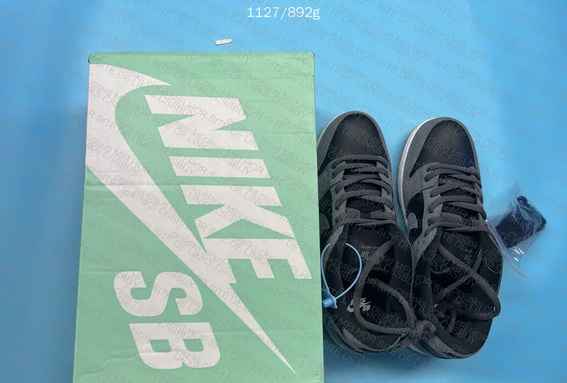 Dunk Low Dark Grey-Black