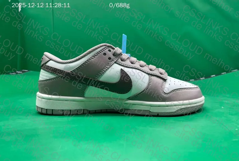 Dunk Low Diffused Taupe 3