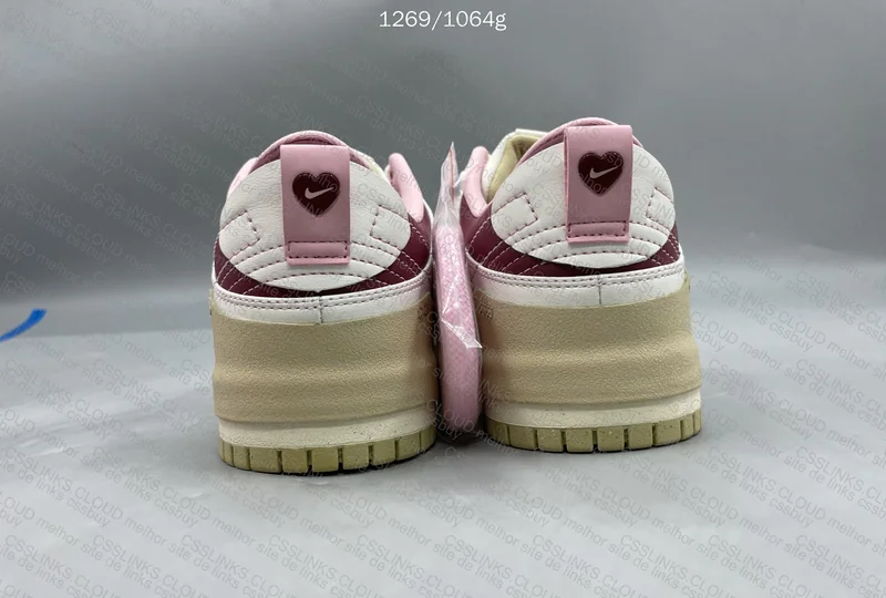 Dunk Low Disrupt 2 Valentine's Day 3