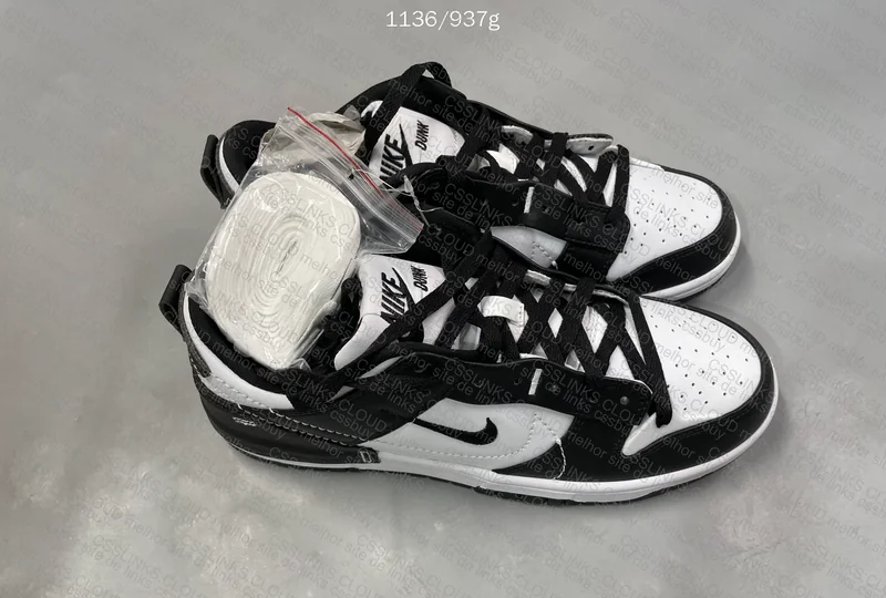 Dunk Low Disrupt Panda 5