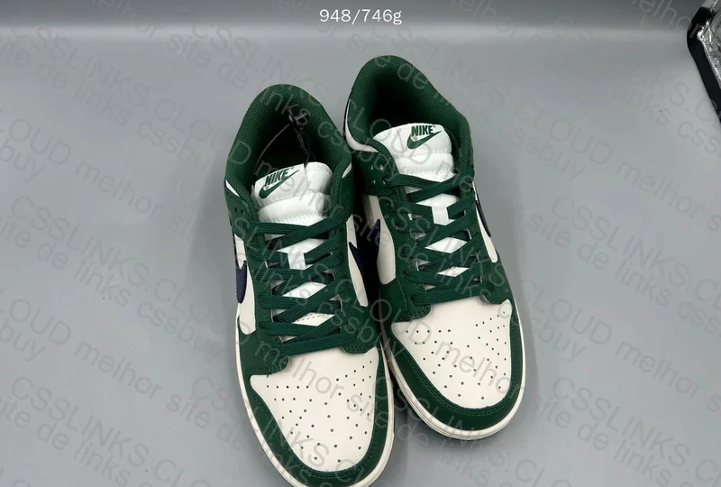 Dunk Low Gorge Green midnight navy 3