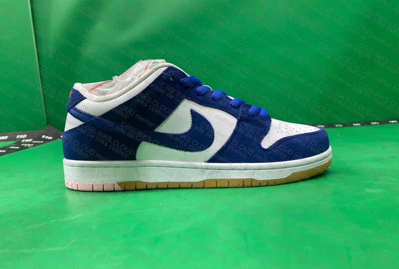 Dunk Low LA Dodgers 4