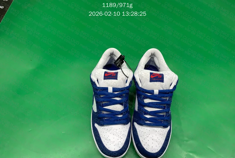 dunk low L.A dodgers 8