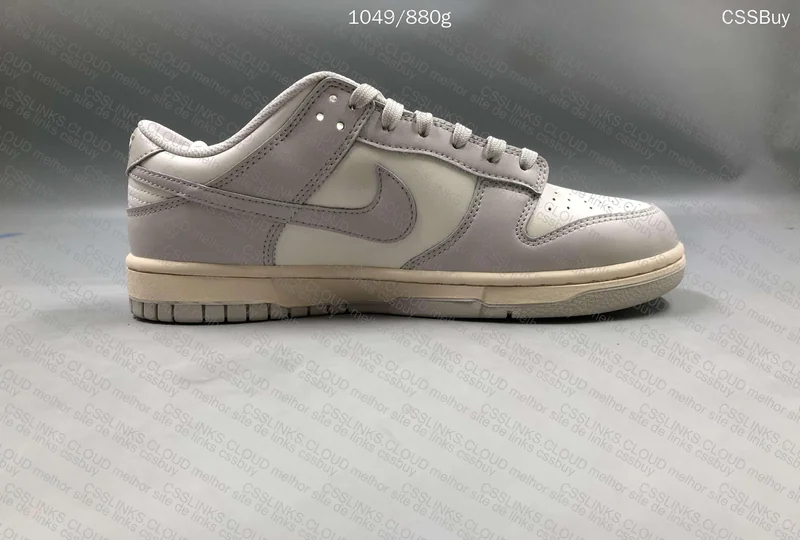 Dunk Low Light Bone 5