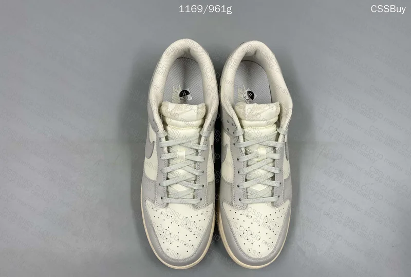 Nike Dunk Low Light Bone 4