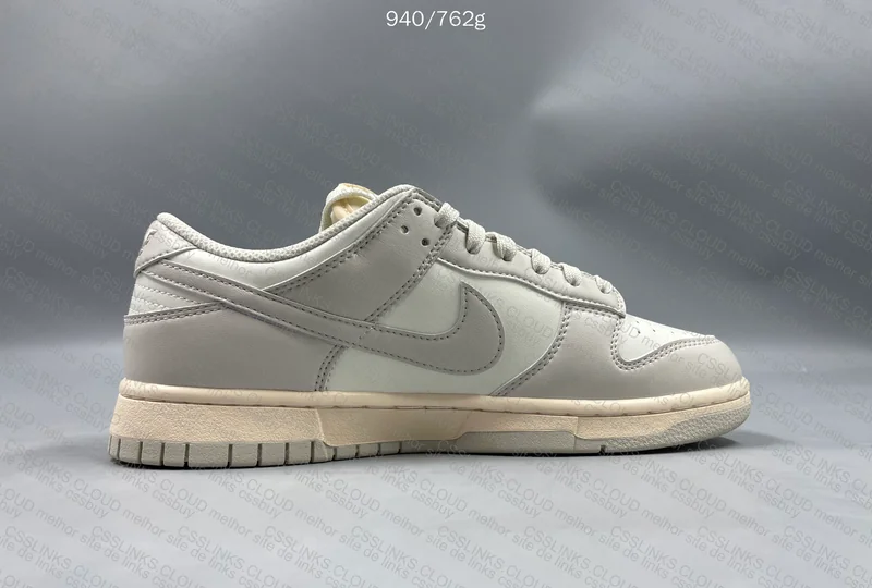 Dunk Low Light Bone