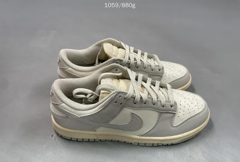 Dunk Low Light Bone