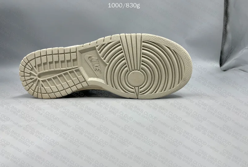 Dunk Low Light Bone 5