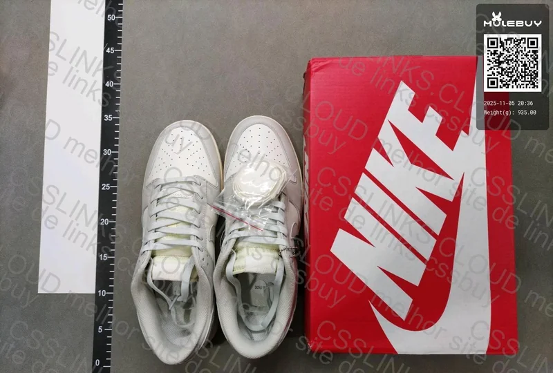 Nike Dunk Low 'Light Bone' (Blindbox) 4