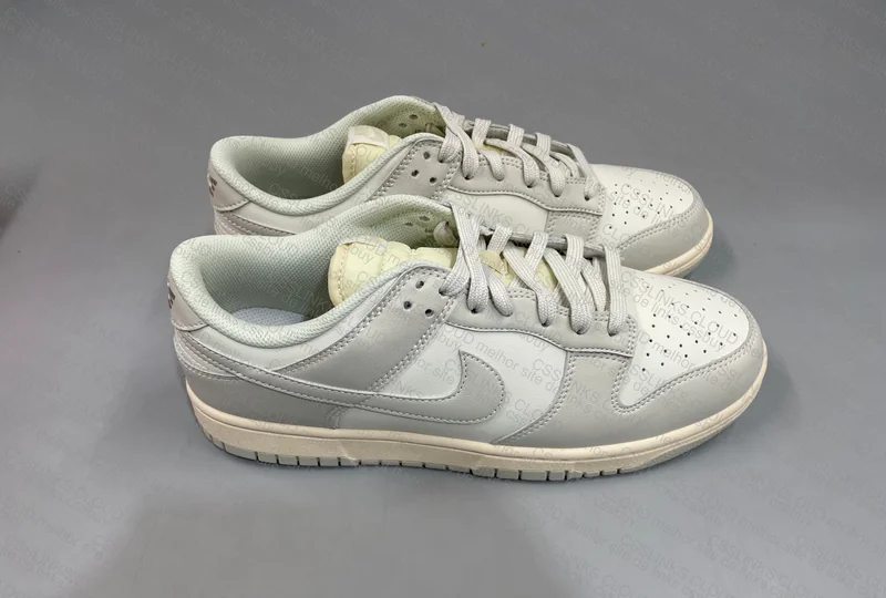Nike Dunk Low Light Bone (GL?)