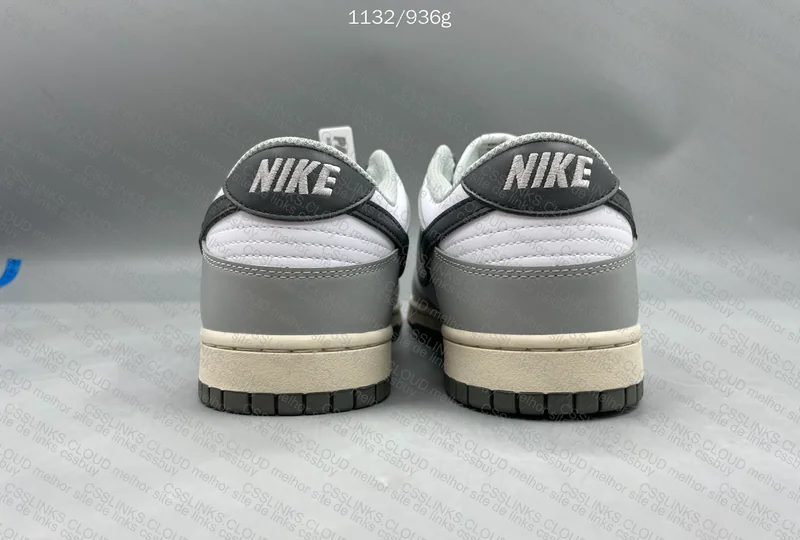 Dunk Low Light Smoke