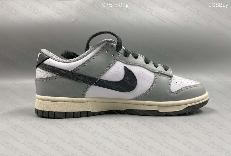 Dunk Low Light Smoke Grey 4
