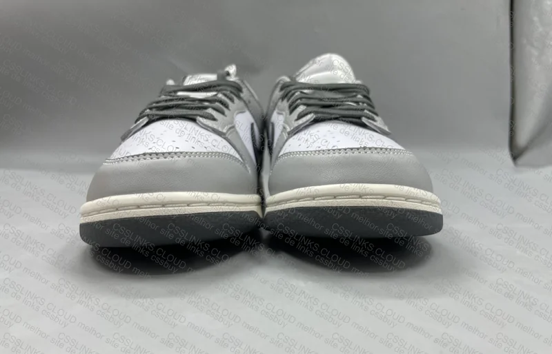 Dunk Low Light Smoke Grey 2
