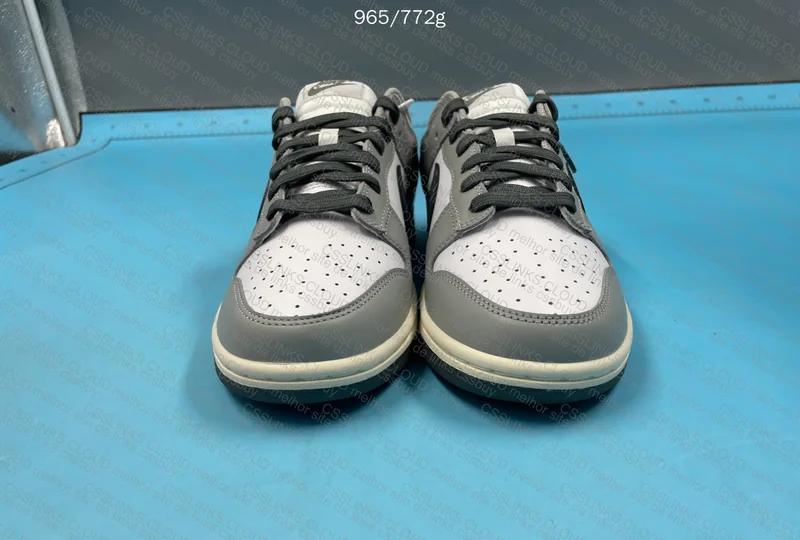 Dunk Low Light Smoke Grey