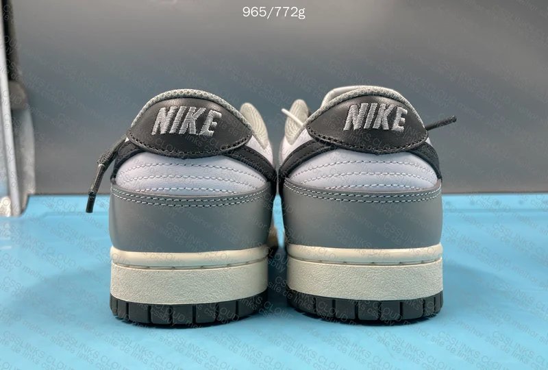 Dunk Low Light Smoke Grey 4