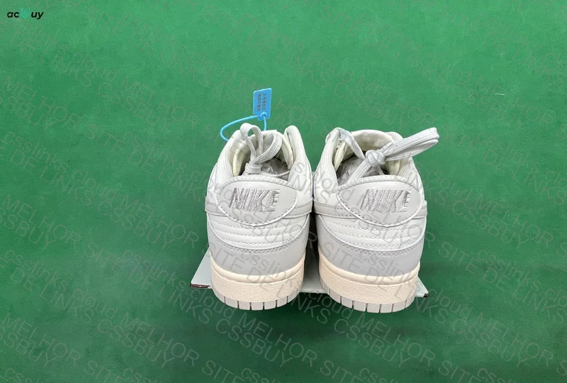 Dunk Low M batch