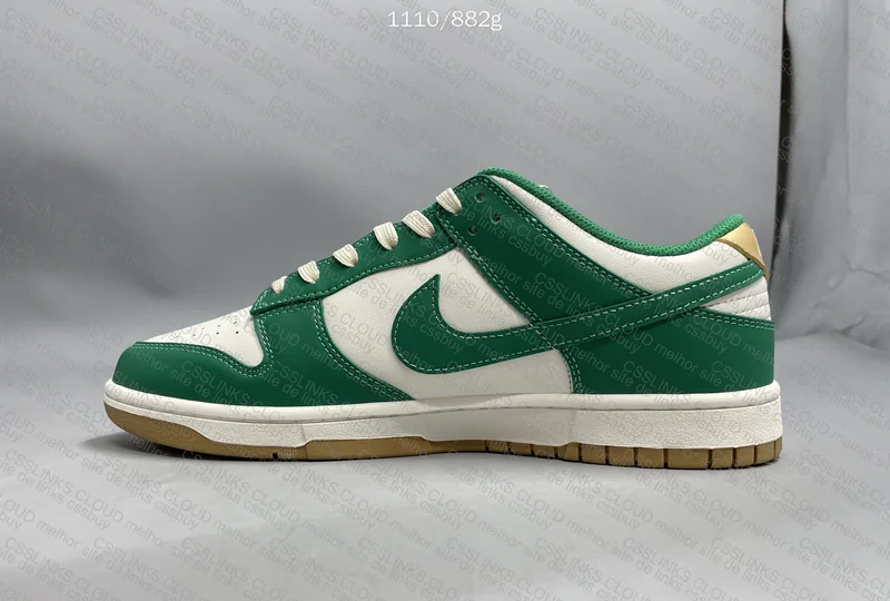 Nike Dunk Low Malachite University Gold 4