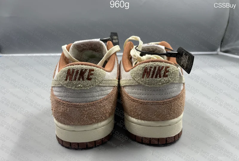 Dunk Low Medium Curry 6