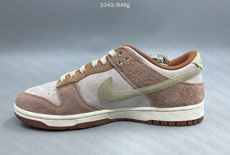 Dunk Low Medium Curry 6