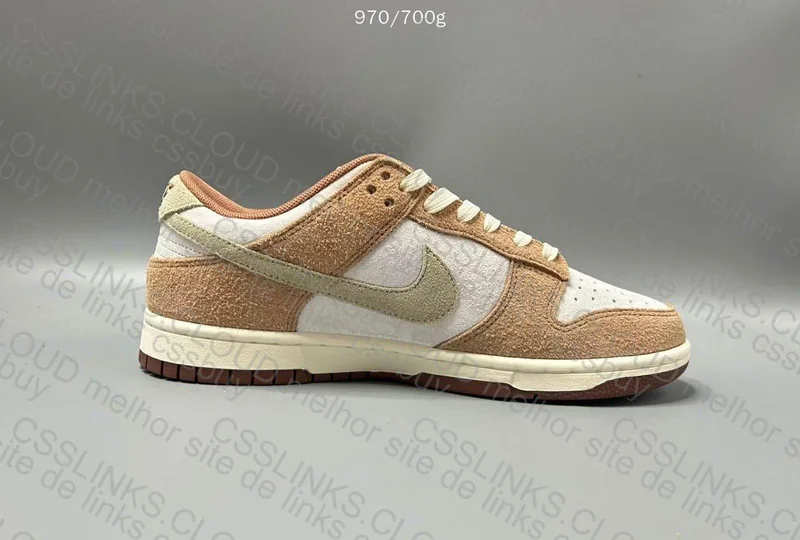 Nike Dunk Low Medium Curry OVO 3