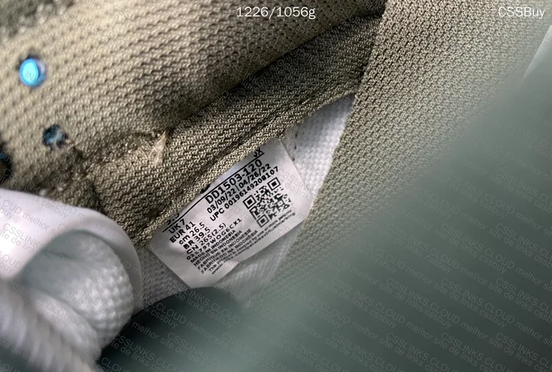 DUNK LOW MEDIUM OLIVE 4