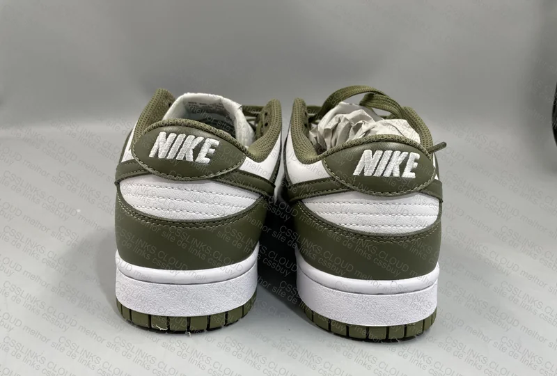 Dunk Low Medium Olive 2