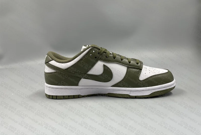 Dunk Low Medium Olive 3