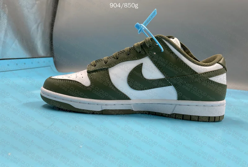 Dunk low medium olive GL??? 5