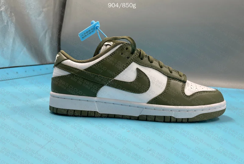 Dunk low medium olive GL??? 8