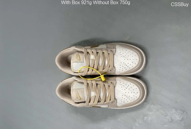 DUNK LOW METALLIC GOLD 5