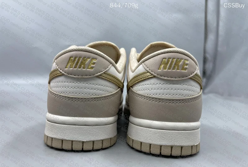 DUNK LOW METALLIC GOLD 3