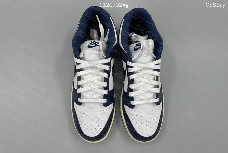 Dunk Low Midnight Navy and White 5