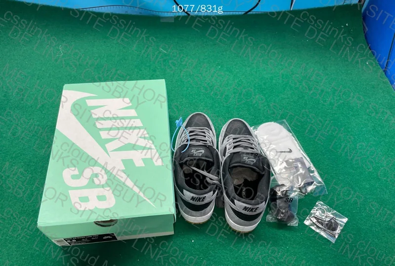 dunk low new vt