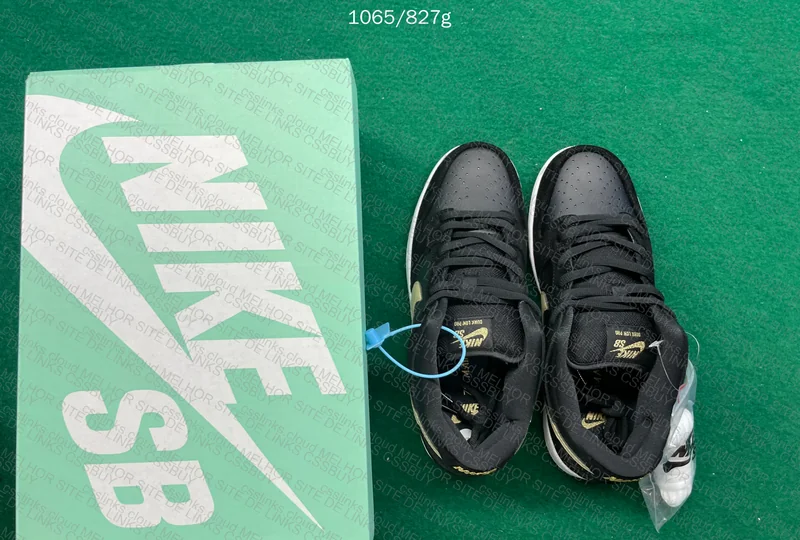 Dunk low new vt black gold 2
