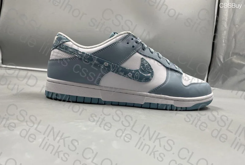 dunk low paisley