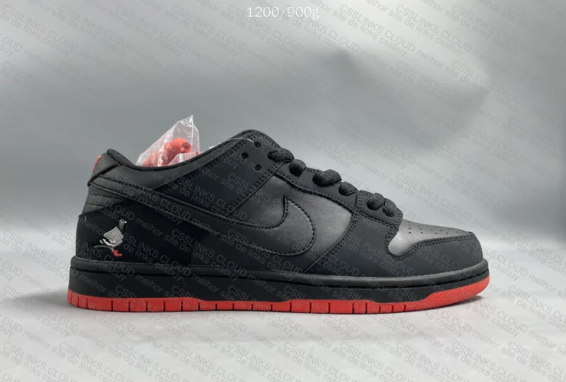 dunk low pigeon black