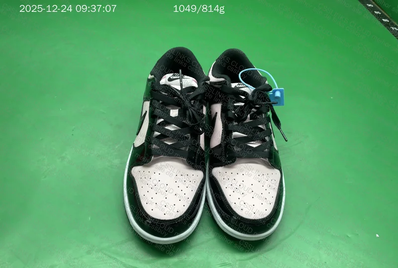 dunk low pink 4