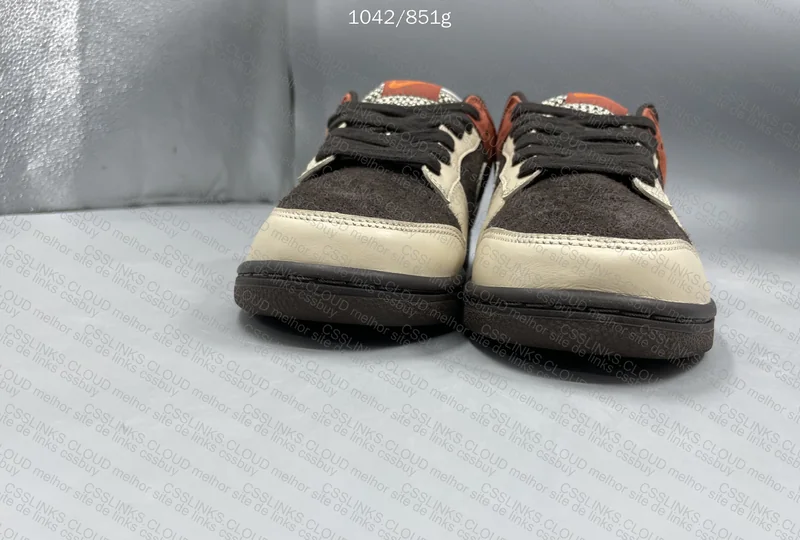 Dunk Low Red Panda 3