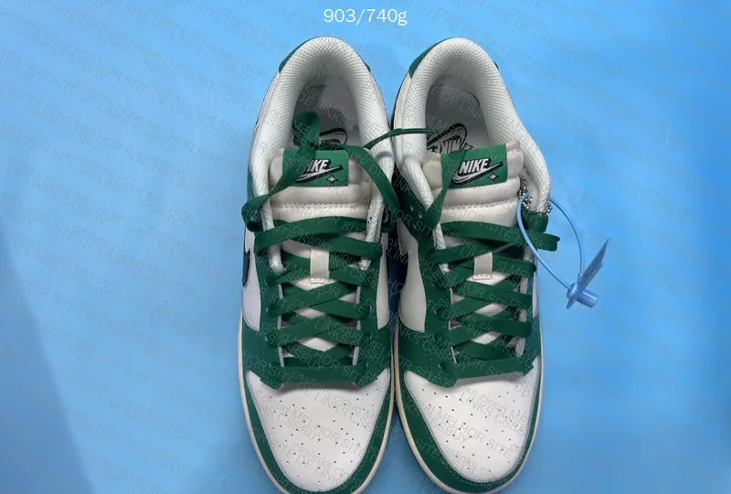 Nike Dunk Low Retro 4