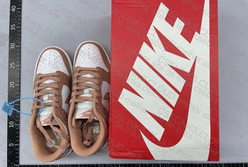 dunk low rose whisper 3