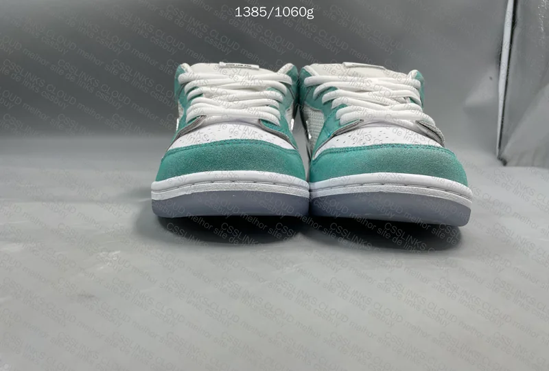 Dunk Low SB April 3