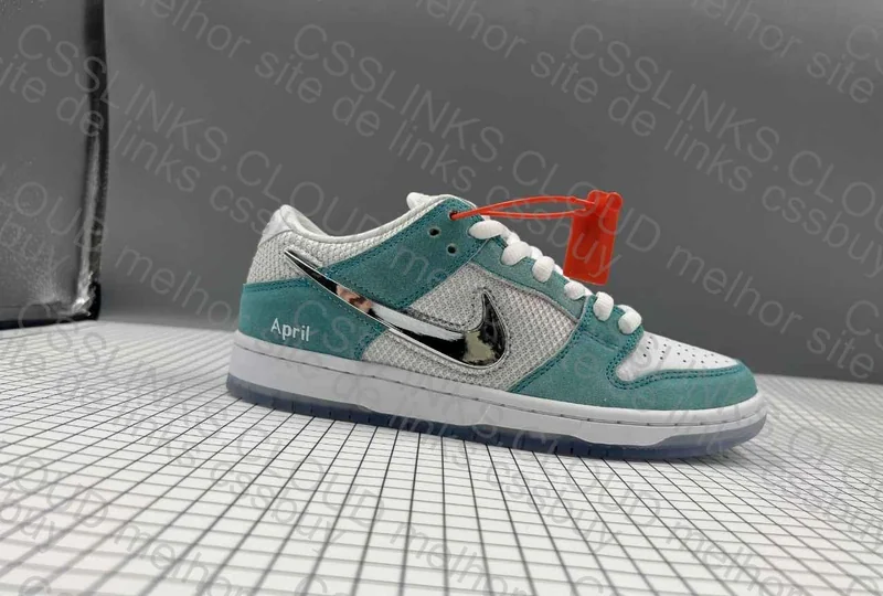 Dunk Low SB April 3