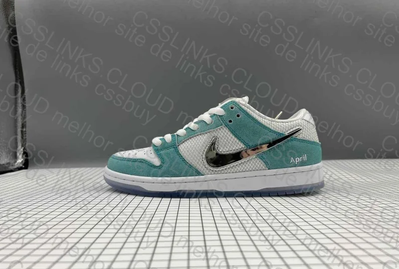Dunk Low SB April 4