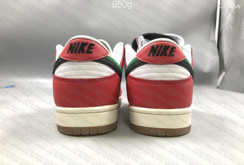 Dunk Low SB Habibi 5