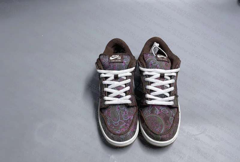 Dunk Low SB Paisley Brow
