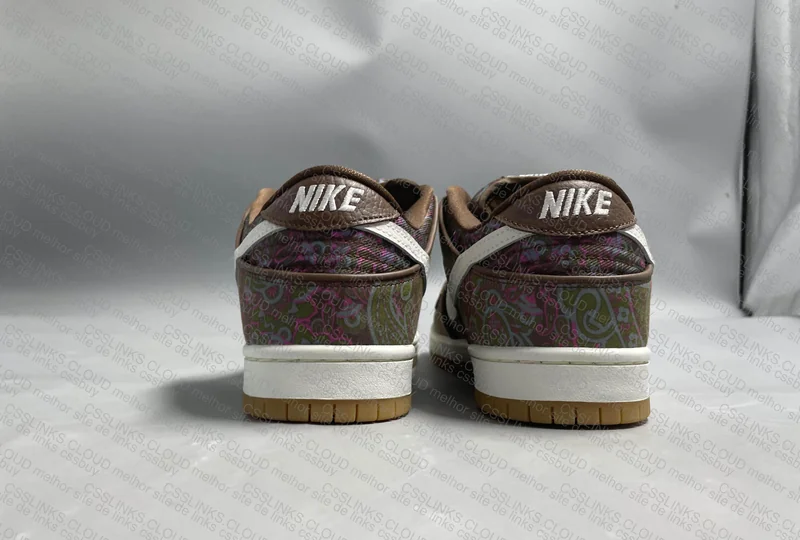 Dunk Low SB Paisley Brow 3